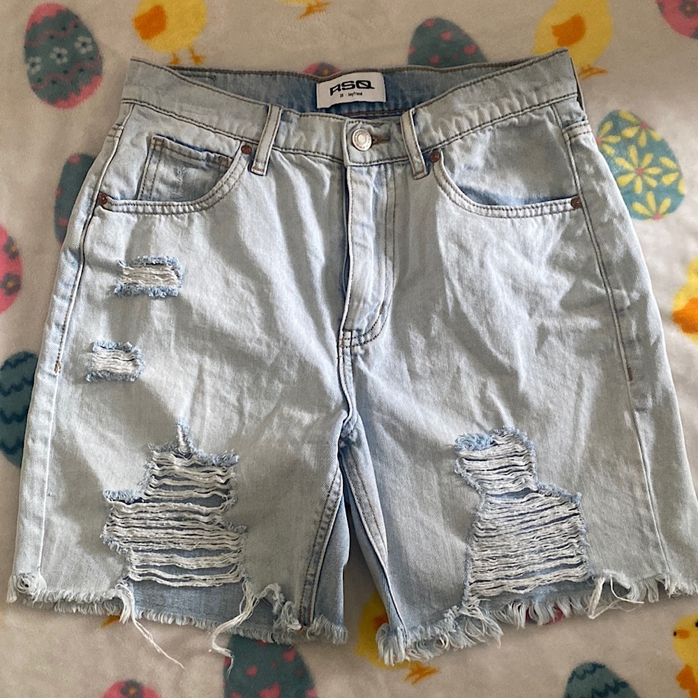 RSQ women’s boyfriend jean shorts size 26